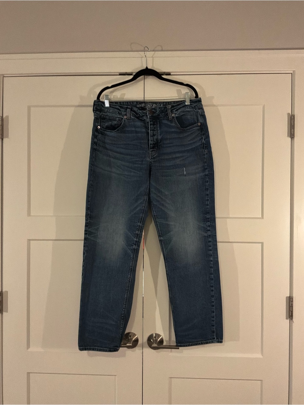 American Eagle 16L Cropped Button Up Jeans